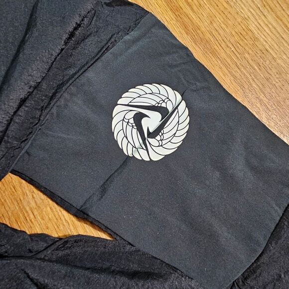 Nike Icon Clash Running Jacket Japan Limited Edition Women's Medium M CU3048-010 - Picture 11 of 16